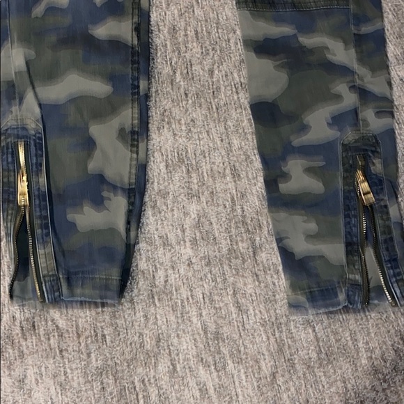 Camo Guess pants - Picture 3 of 5